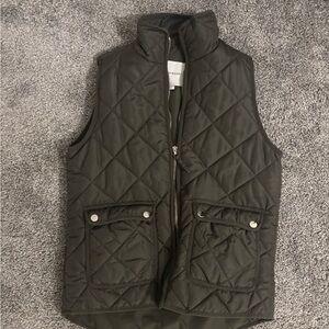 Thread & Supply Quilted Vest in Dark Olive